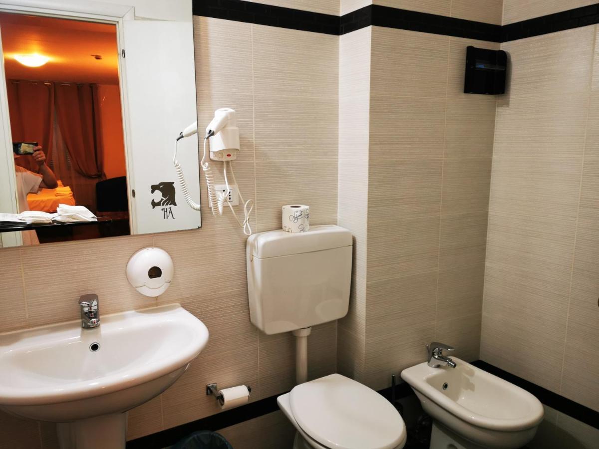 New Alexander Hotel Genoa Ngoại thất bức ảnh