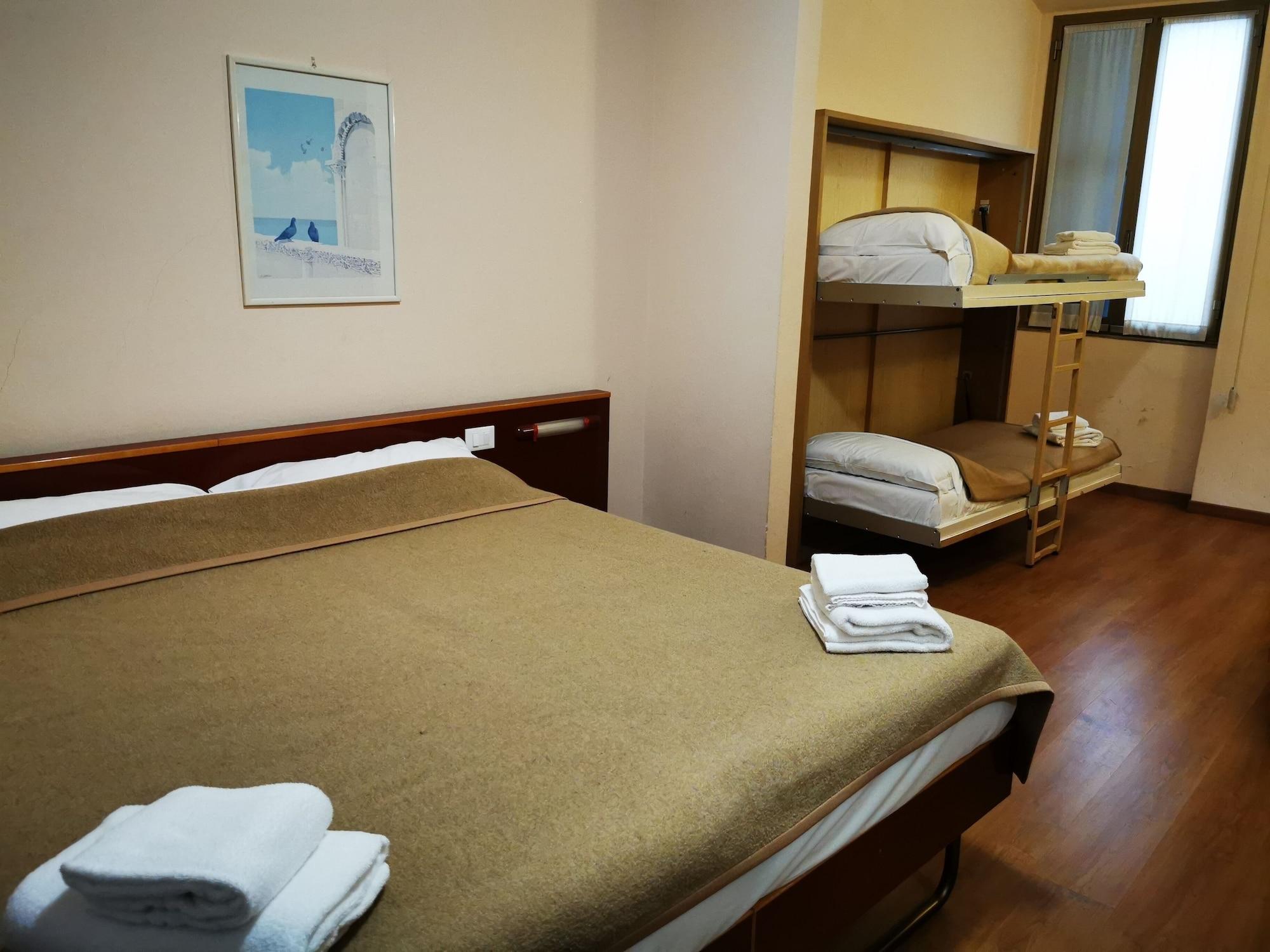 New Alexander Hotel Genoa Ngoại thất bức ảnh